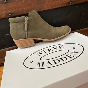 Steve Madden Olive Boots 7.5